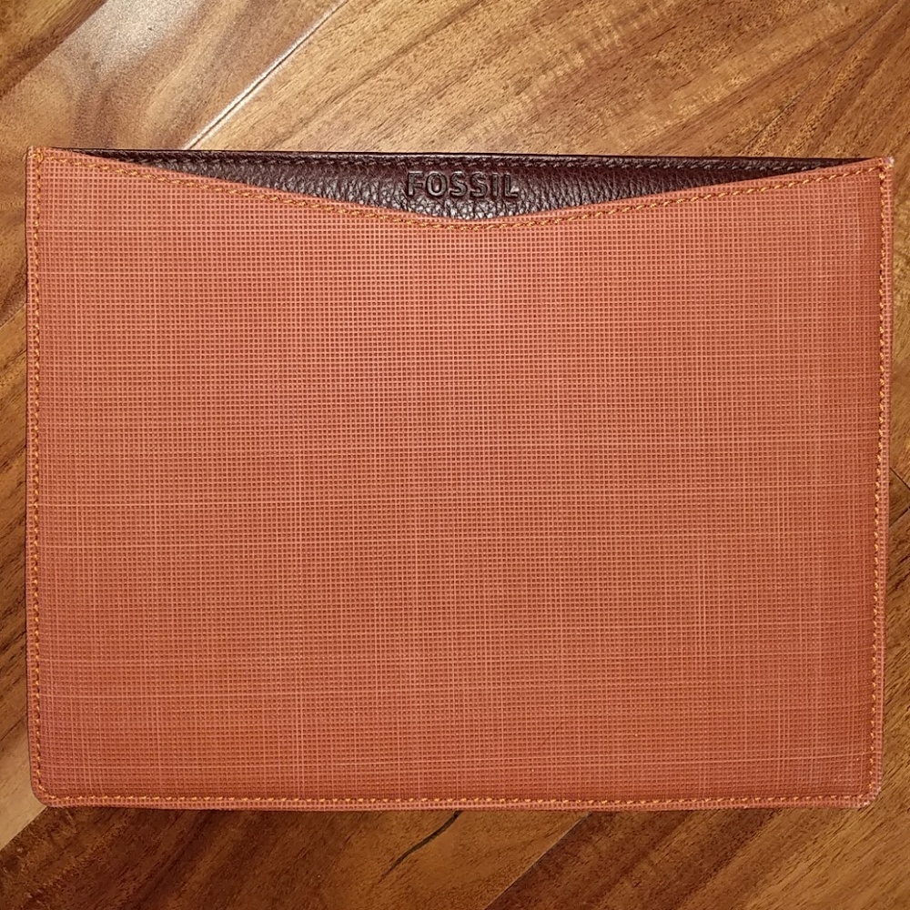 FOSSIL Burgundy and Rust Portfolio